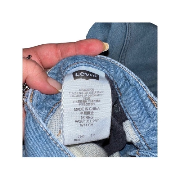𝅺LEVI’S Original Jeans 501 Kids Size 16r - Picture 4 of 4